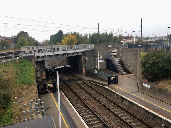 CC BY (external link) Overbridge at Retford low-level station.jpg (external link) Rcsprinter123 (external link) via Wikimedia Commons